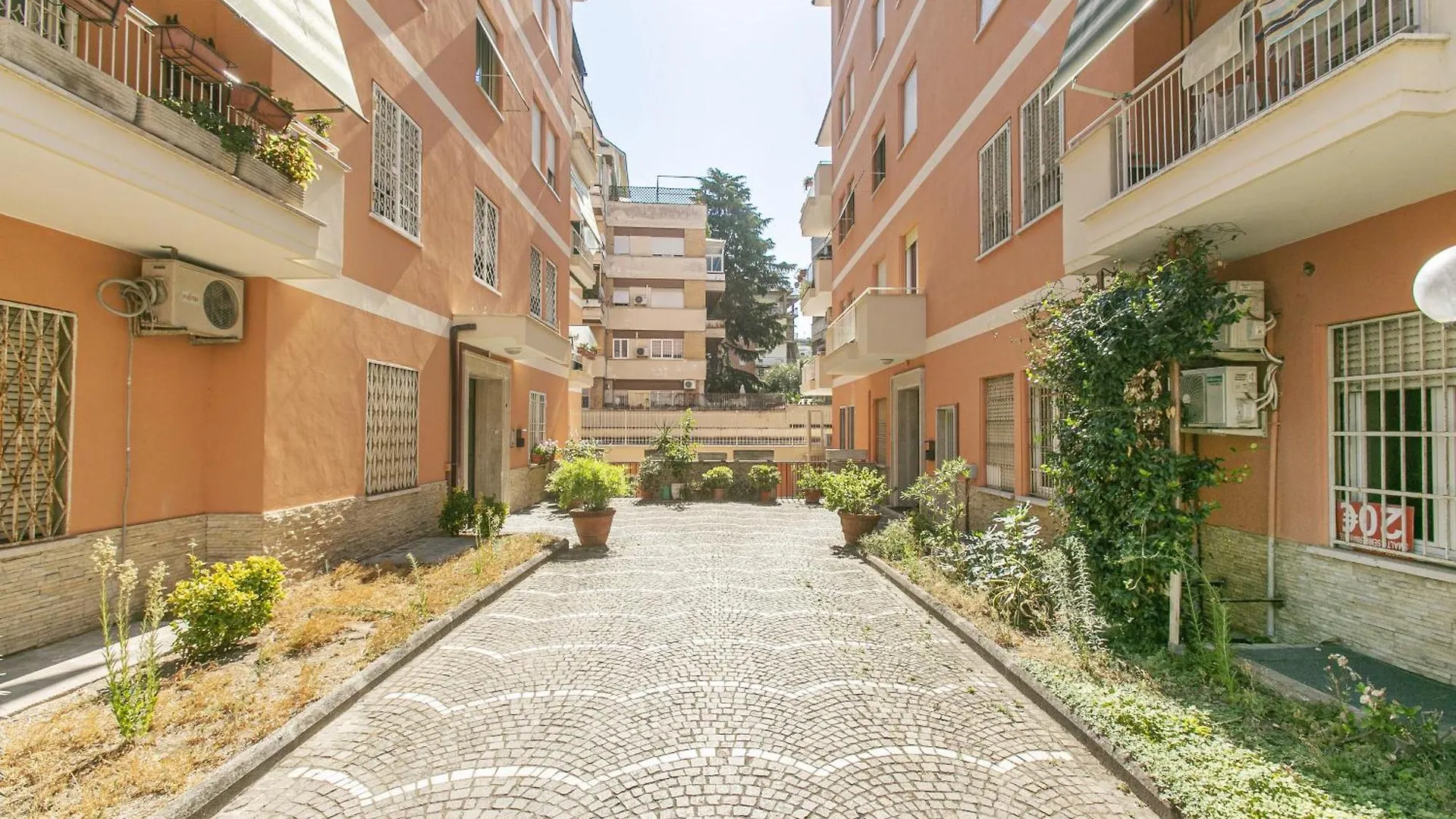 Apartment Moderno Appartamento Vicino La Metropolitana A Cornelia Rome Italy