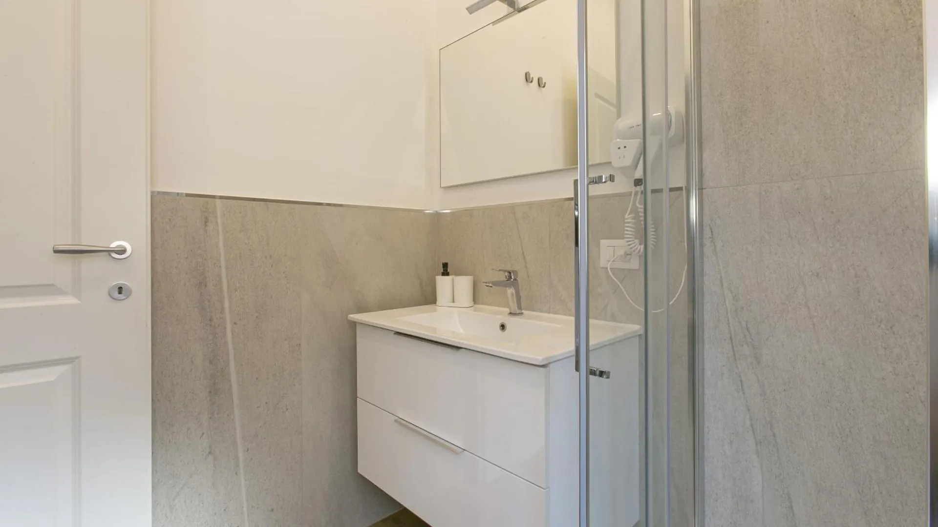Apartment Moderno Appartamento Vicino La Metropolitana A Cornelia Rome