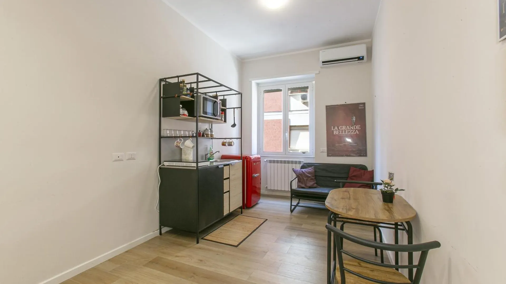 Moderno Appartamento Vicino La Metropolitana A Cornelia Rome Apartment